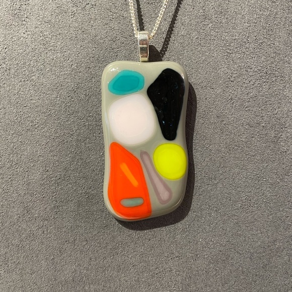 Hand made fused Glass pendant necklace minimalist - Picture 3 of 3